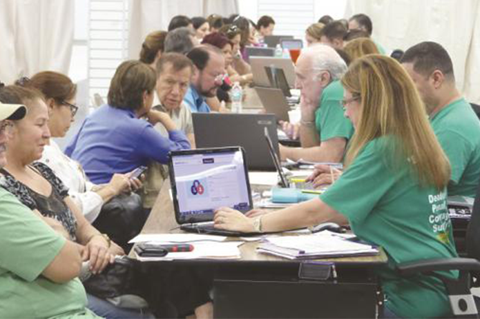 Comisionada Rebeca Sosa y líderes del gobierno local se unen a Sunshine Life & Health Advisors para ofrecer una Feria de Salud dirigida a informar a la comunidad sobre la Reforma de Salud (“Obamacare”) el Sábado, 1 de Marzo.