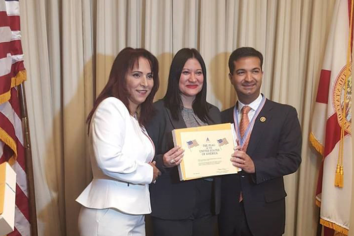 La comunicadora Venezolana Soraya Alcalá recibe reconocimiento en el Congreso de Estados Unidos