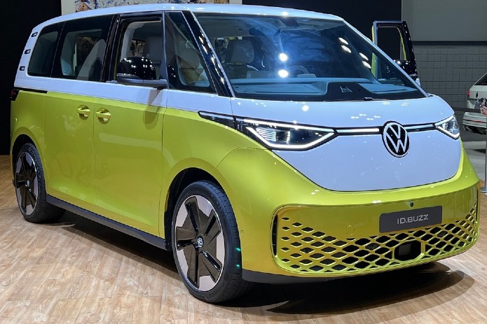 El Volkswagen ID. Buzz llama la atención del público en el Auto Show de Nueva York
