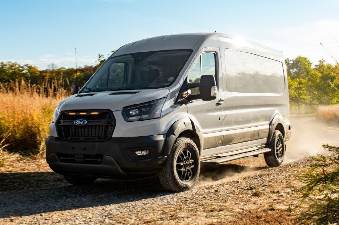 La nueva Ford Transit Trail del 2023, una alternativa a los vehículos recreativos y las autocaravanas