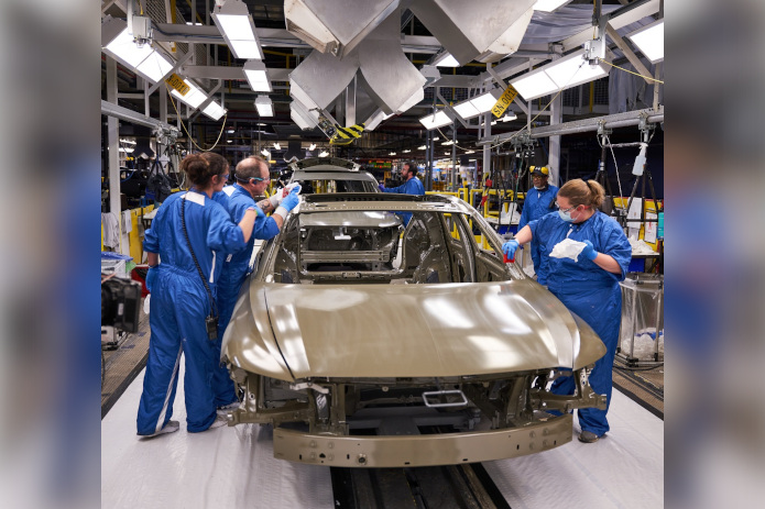 En una acción muy poco ética, General Motors despedirá a miles de trabajadores de sus plantas