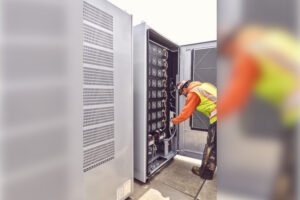 Electrify América invertirá en programas nacionales de STEM y desarrollo de la fuerza laboral para ayudar a construir la fuerza laboral de vehículos eléctricos del mañana