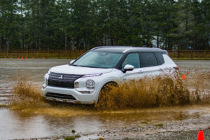 El Mitsubishi Outlander Plug-in Híbrido del 2023 sigue recibiendo condecoraciones