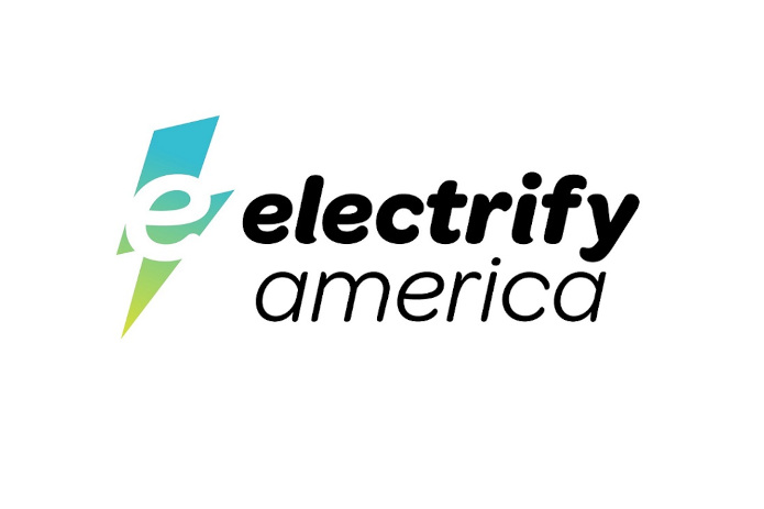 Electrify América agregará el conector del estándar de carga de América del Norte (NACS) para el 2025