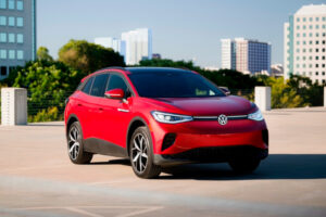 El Volkswagen ID.4 EV y Tiguan del 2023 son incluidos en el informe de ajuste de asientos del automóvil de Cars.com