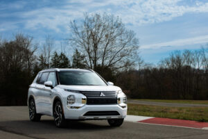 El Mitsubishi Outlander Plug-in Híbrido se presentará en la Electrify Expo de Nueva York