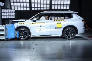 Latin NCAP: Las cinco estrellas de máxima seguridad del Mitsubishi Outlander se extienden a la versión híbrida enchufable PHEV