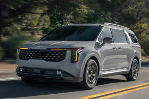 Kia muestra el renovado Carnival del 2025 en el auto show de Chicago