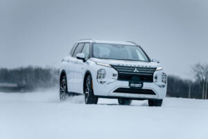 El Mitsubishi Outlander Plug-in Hybrid fue galardonado con el premio MotorWeek Drivers’ Choice 2024