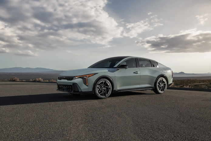 El Kia K4 del 2025 hace su debut mundial en Nueva York