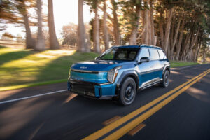 El totalmente eléctrico Kia EV9 ha sido nombrado ganador del premio ‘Wards 10 Best Interiors & UX del 2024’