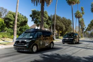 Volkswagen y Uber lanzan una alianza estratégica a largo plazo para implementar vehículos autónomos ID. Buzz en la plataforma Uber