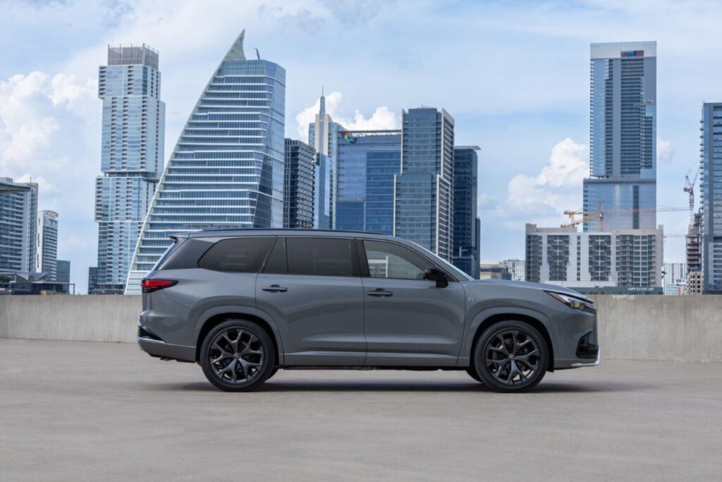 Prueba: Lexus TX 500h F Sport AWD del 2025, un SUV muy cómodo para trayectos largos