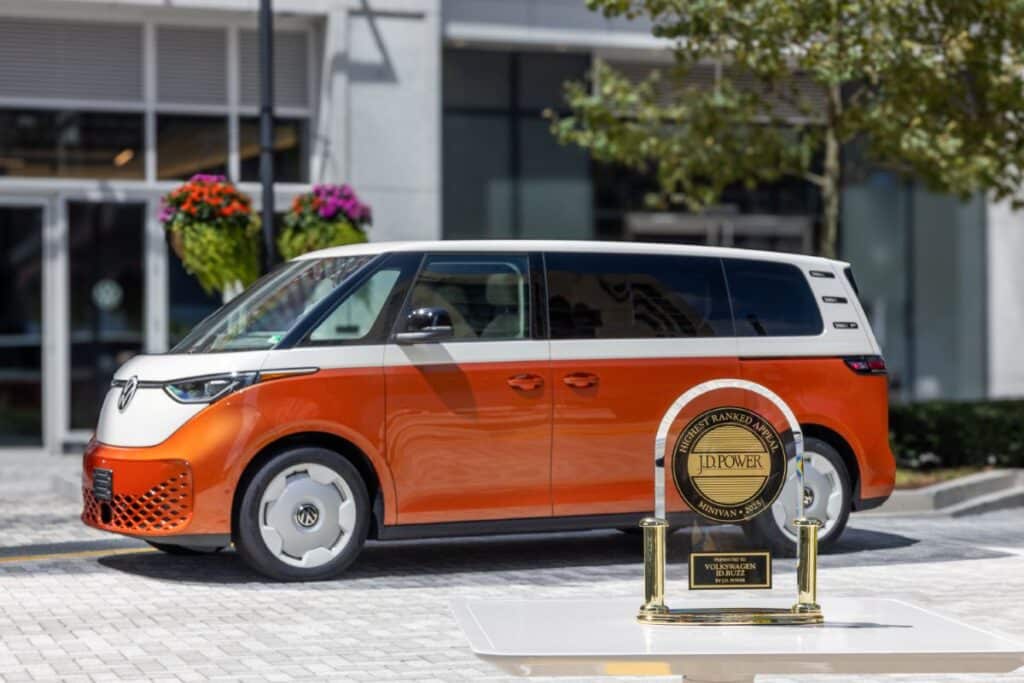 El Volkswagen ID. Buzz es elegido el mejor miniván en el estudio APEAL de J.D. Power 2025