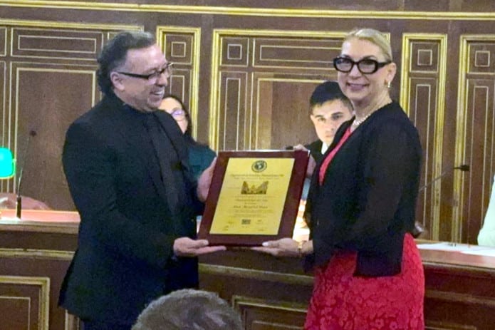 Maribel A. Pizá Honored at The Sorbonne in Paris with ‘Honorable Mention – Person of The Year’ Award