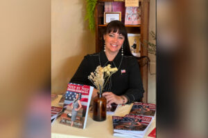 Nancy Clara presenta ‘Step by Step’: El manual estratégico de una politóloga experta para conquistar el mercado de EE.UU.