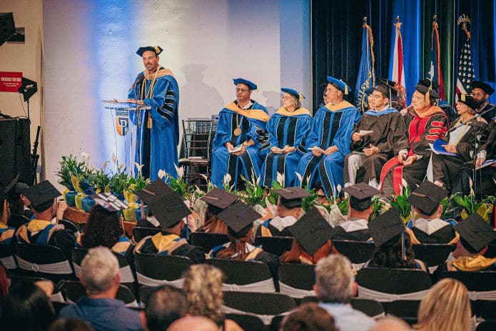 Polytechnic University celebrates graduation in Orlando, connecting academia, industry and innovation